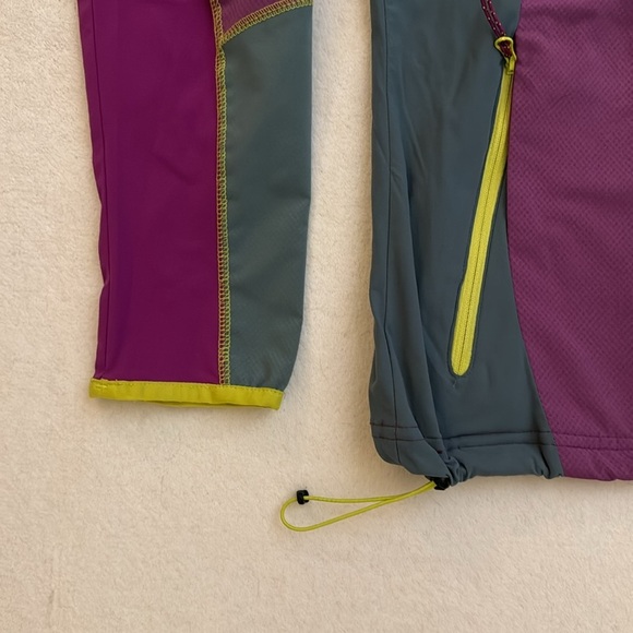 Columbia Women's ‘Sweet As Softshell Berry Jam’ Omni-Shield Jacket - Picture 5 of 12